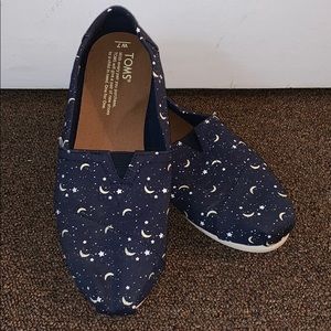 Toms